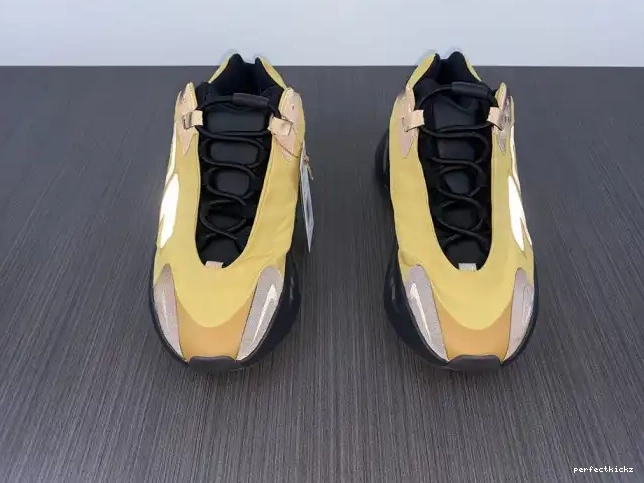 Boost 700 'Honey MNVN Yeezy GZ0717 Flux' 0626